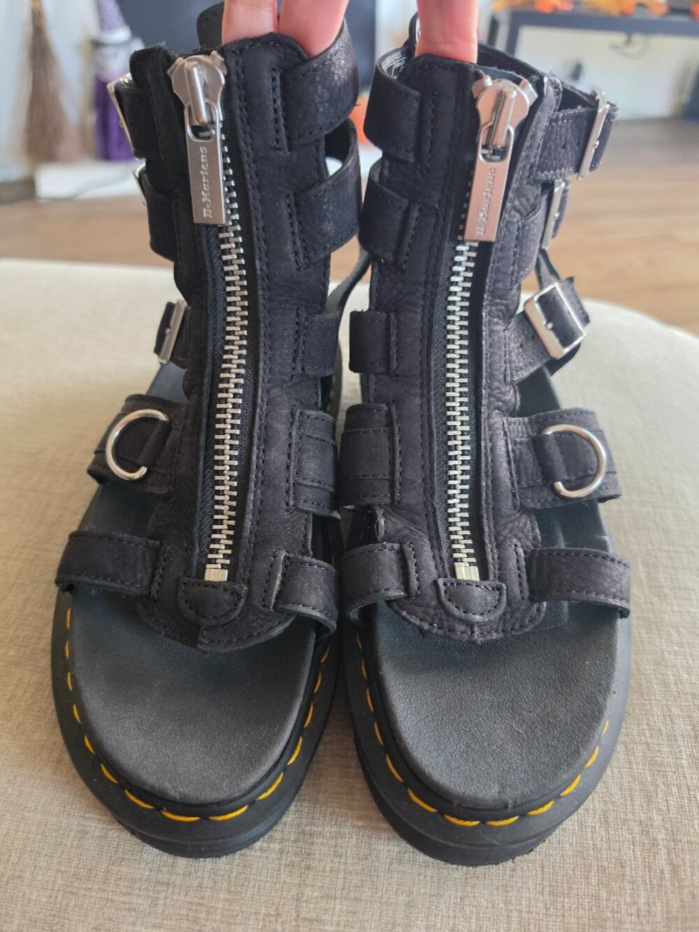 Dr. Martens Olson Black Leather Gladiator Zip Sandals Women’s 9